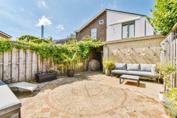 Courtyard Patio Service in Lenexa